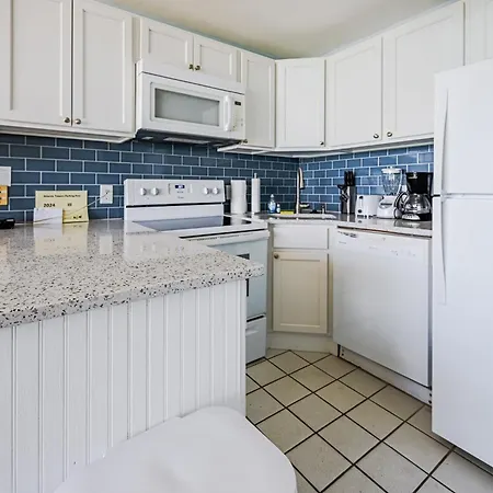 Octopus Garden 1Br, King Bed, Indoor & Outdoor Pool Carolina Beach Exterior photo